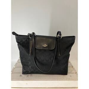 COACH 33475 BLACK NYLON SIGNATURE PRINT WOMENS SHOULDER BAG
